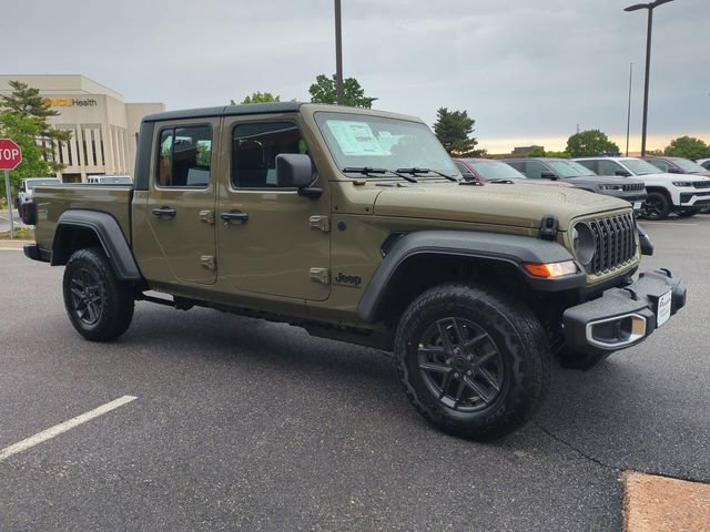 New 2026 Jeep Gladiator Sport AWD/4WD image 2