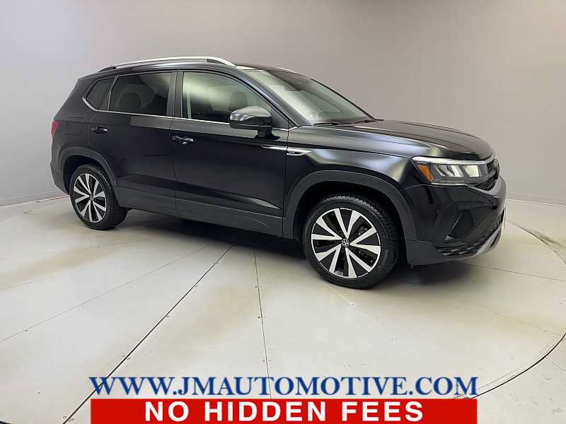 Used 2024 Volkswagen Taos SE FWD image 7