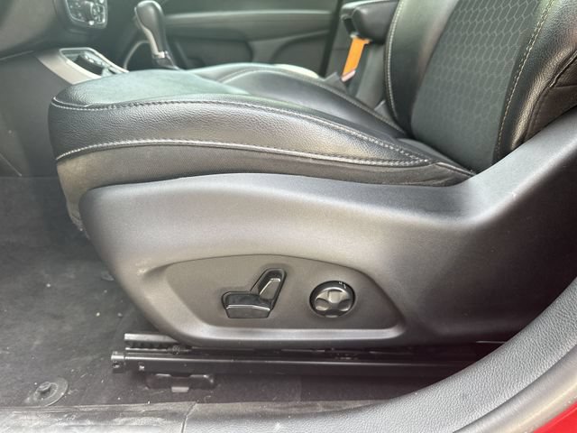 Used 2019 Jeep Compass Latitude w/ Popular Equipment Group AWD/4WD image 35