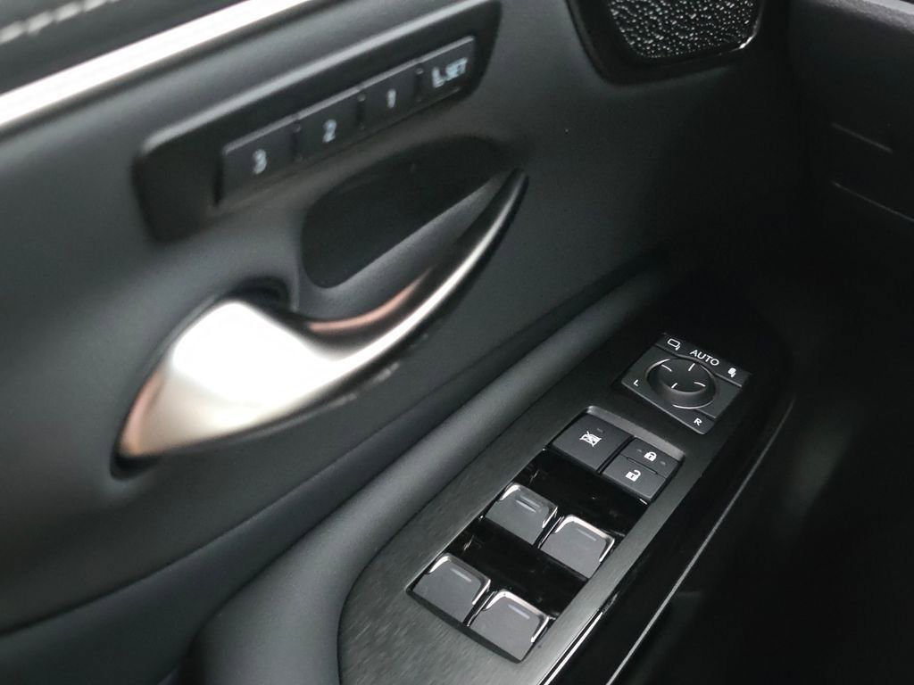 New 2025 Lexus ES 350 Luxury image 25