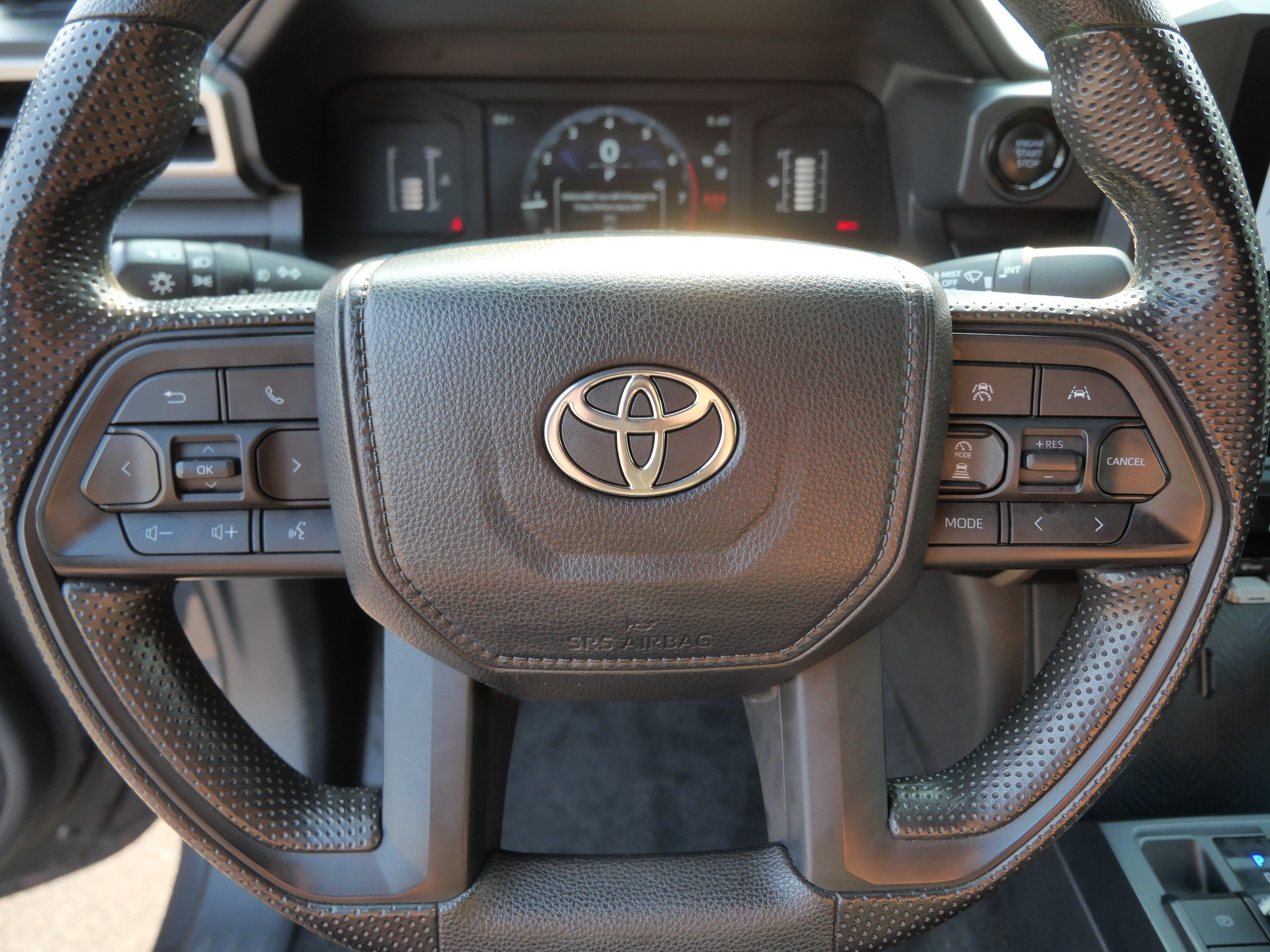 Certified 2024 Toyota Tacoma SR5 AWD/4WD image 26
