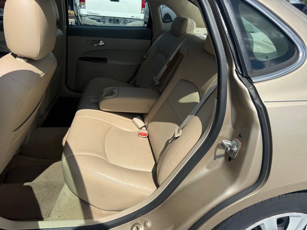 Used 2005 Buick LaCrosse CX w/ Silver Convenience Package FWD image 11