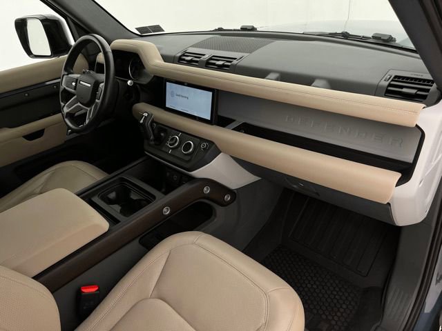 Used 2023 Land Rover Defender 110 SE AWD/4WD image 13