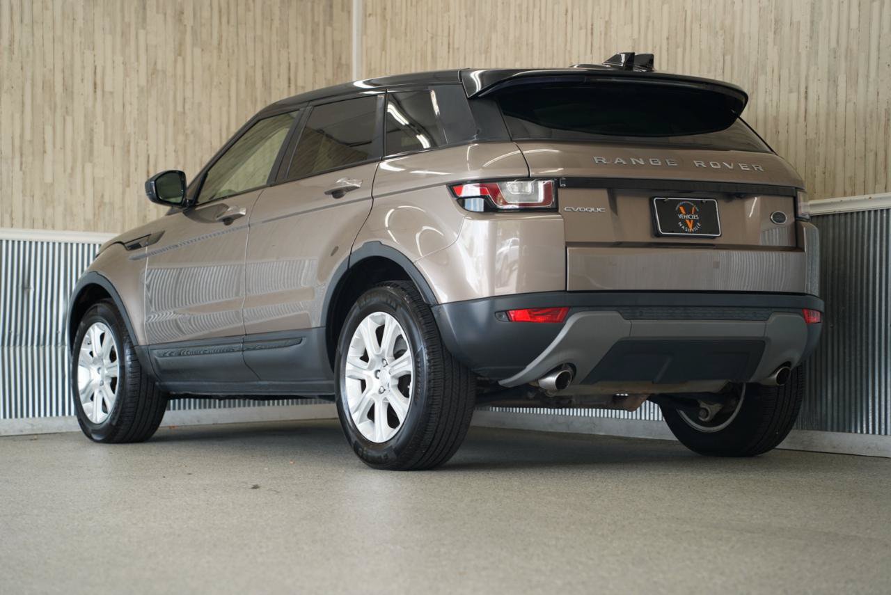 Used 2018 Land Rover Range Rover Evoque SE Premium AWD/4WD image 7