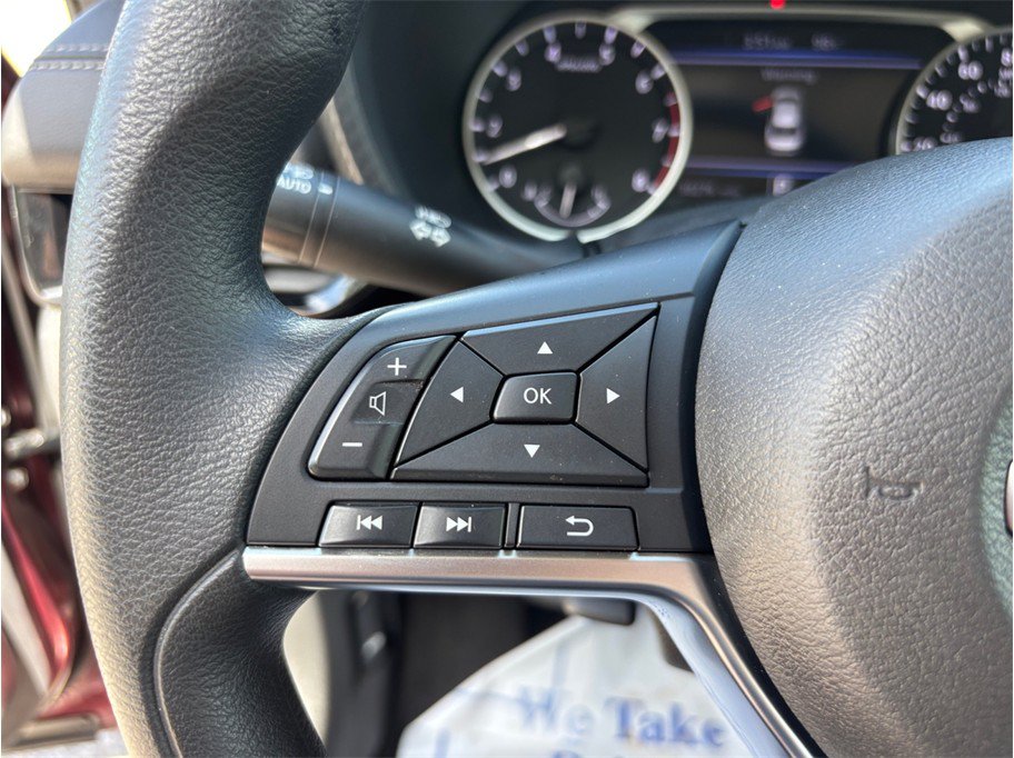 Used 2024 Nissan Sentra SV FWD image 23