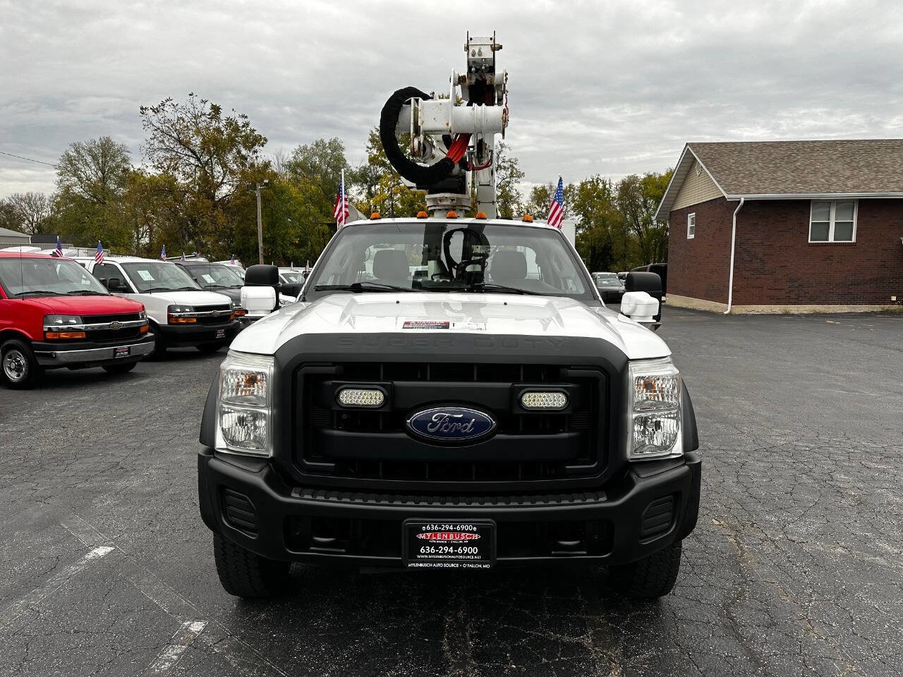 Used 2015 Ford F550 4x4 Regular Cab Super Duty image 5