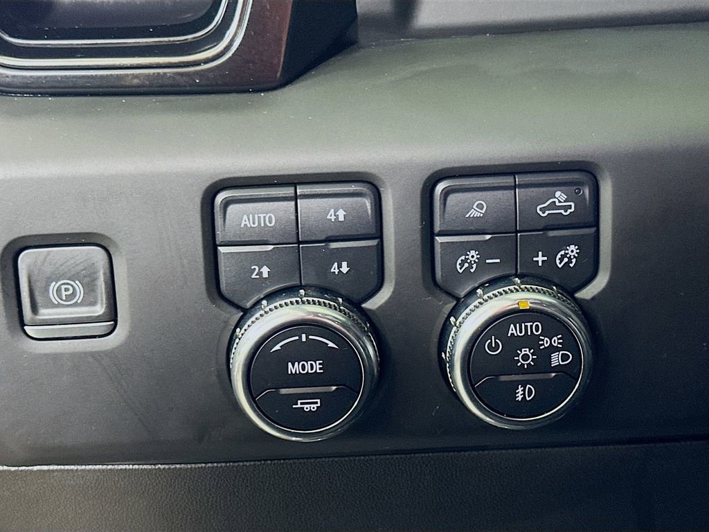 Used 2022 GMC Sierra 1500 AT4 w/ AT4 Preferred Package image 22