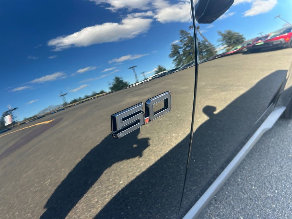 Used 2025 Ford Mustang GT Premium RWD image 32