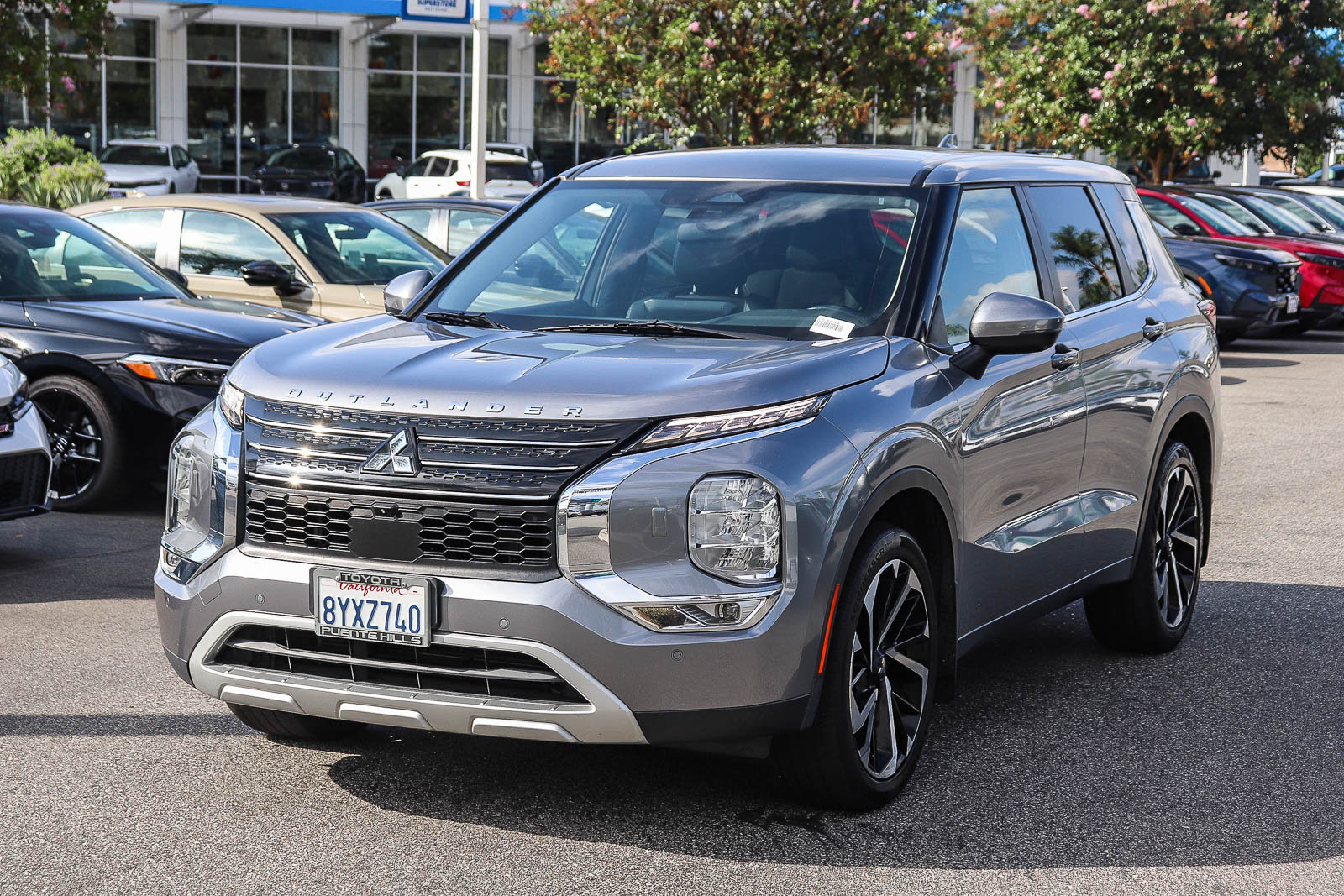 Used 2022 Mitsubishi Outlander SE AWD/4WD image 3