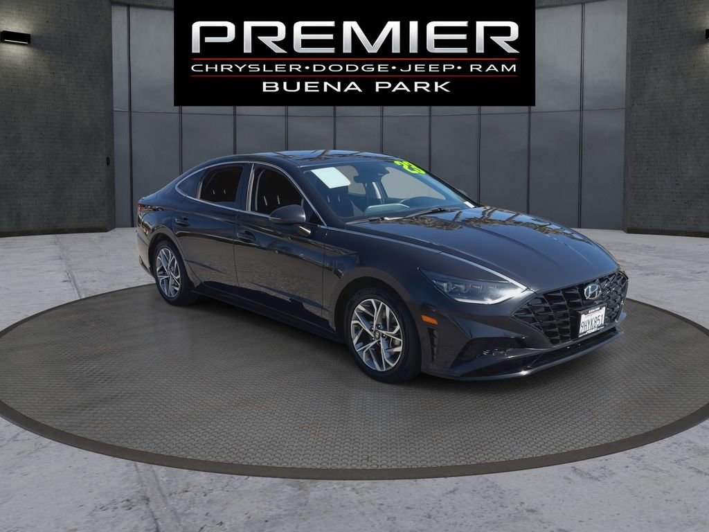 Used 2023 Hyundai Sonata SEL FWD image 2