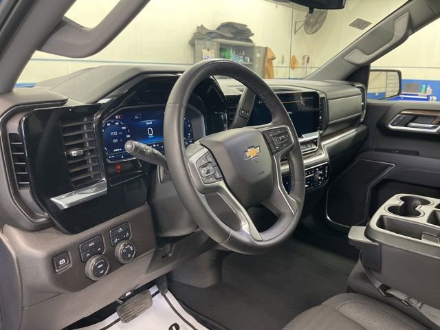 Used 2025 Chevrolet Silverado 1500 LT image 14