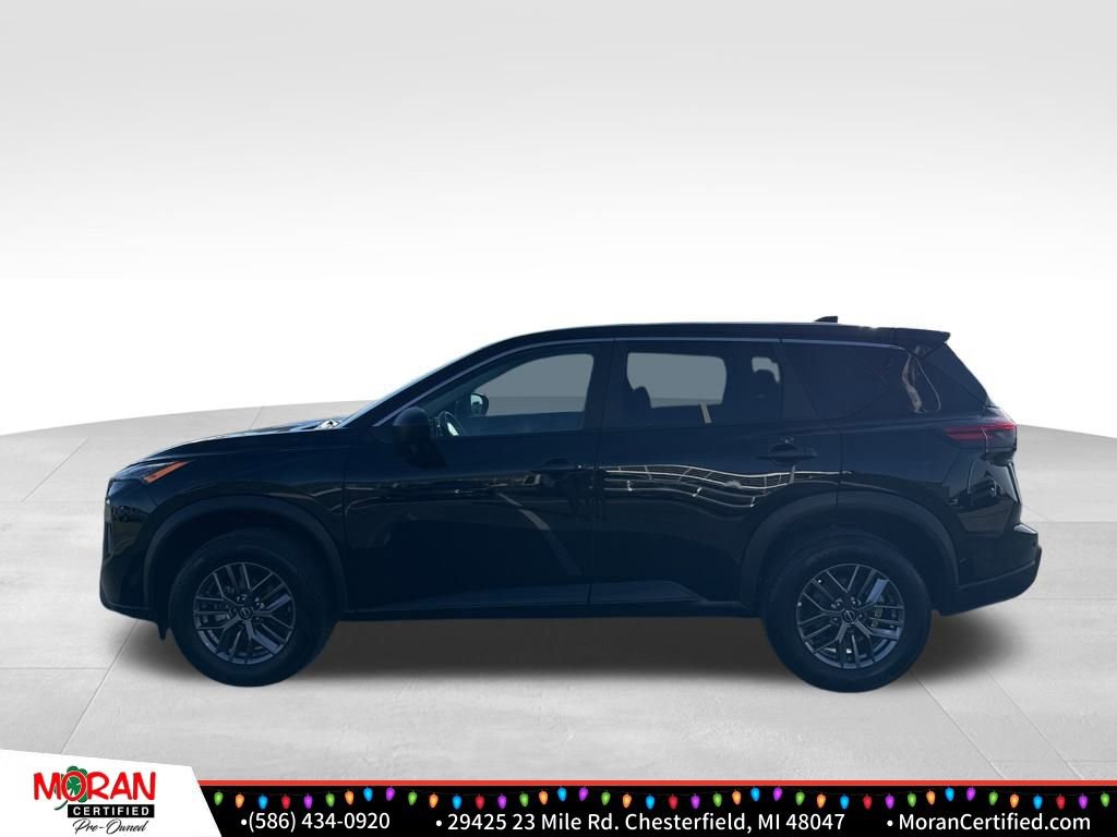Used 2024 Nissan Rogue S image 2