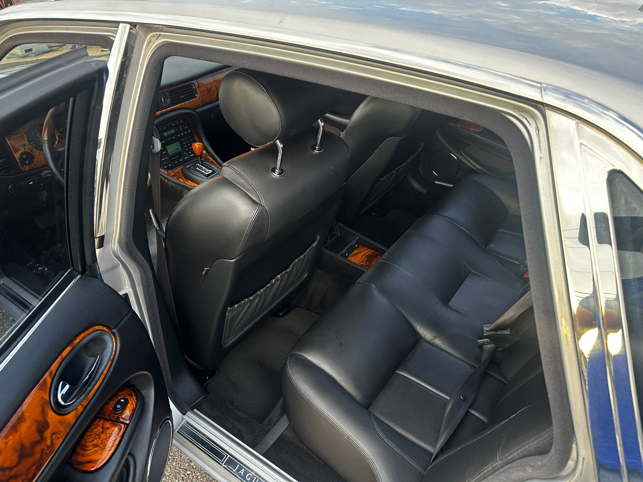 Used 2003 Jaguar XJ Sport image 16