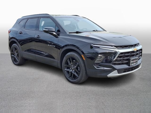 Used 2023 Chevrolet Blazer LT AWD/4WD image 3
