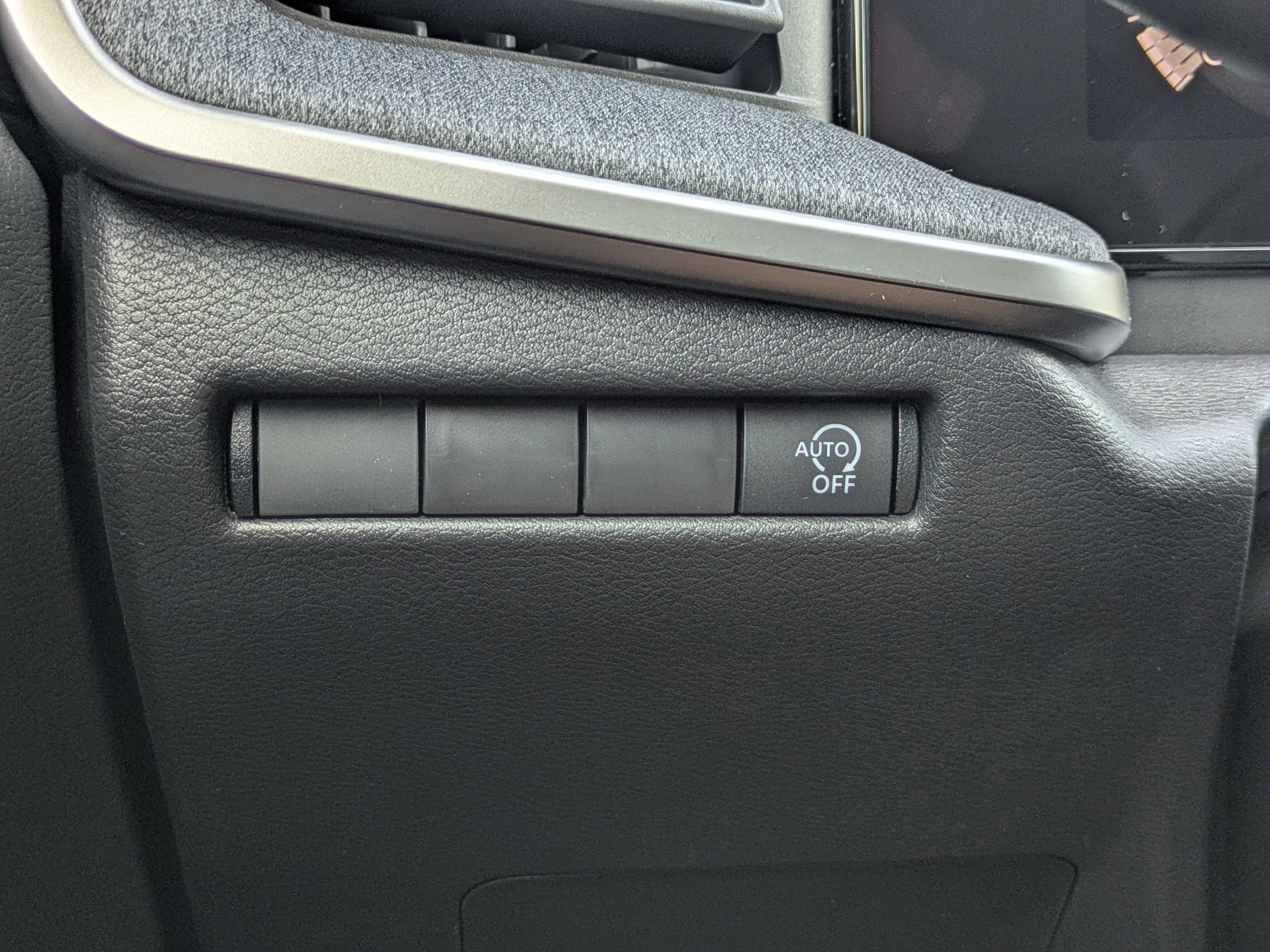 New 2026 Nissan Kicks SV w/ SV Premium Package FWD image 26
