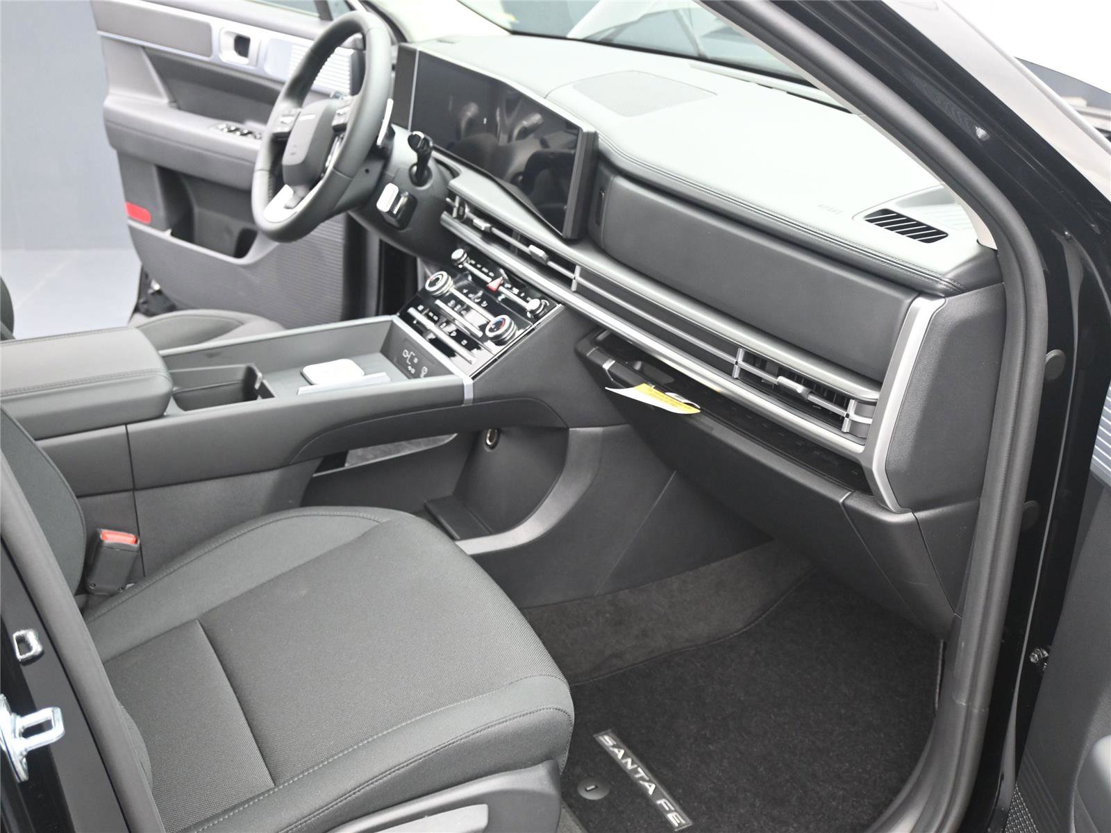 New 2026 Hyundai Santa Fe SE image 9