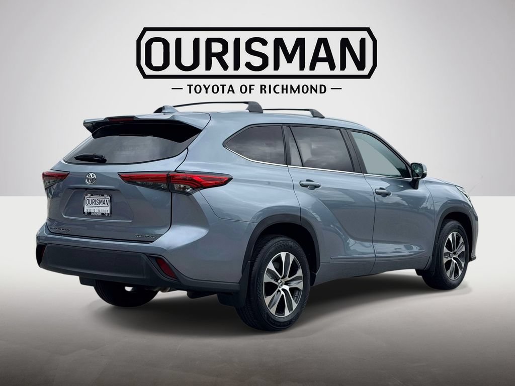 Used 2023 Toyota Highlander XLE AWD/4WD image 21