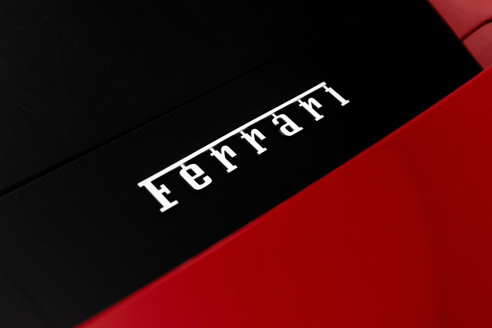 Used 2019 Ferrari 488 GTB RWD image 13