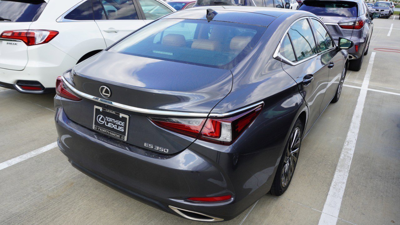 Certified 2024 Lexus ES 350 w/ Technology Package image 4