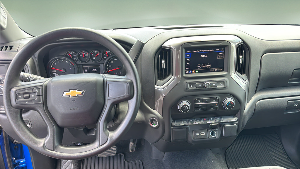 Used 2025 Chevrolet Silverado 1500 Custom w/ Turbomax Blackout Package RWD image 16
