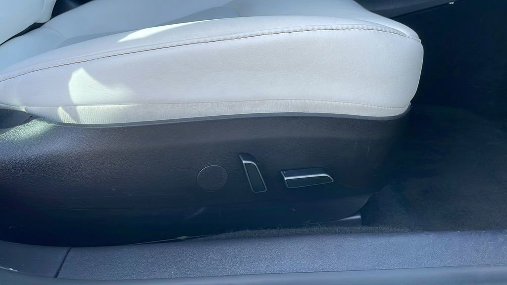 Used 2022 Tesla Model 3 Standard Range image 27