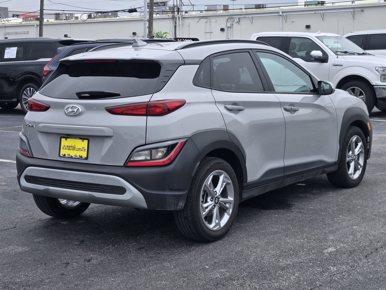 Used 2023 Hyundai Kona SEL FWD image 8
