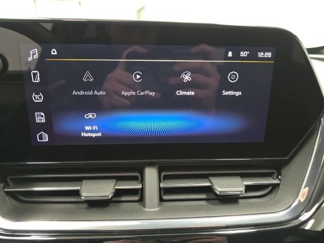 Certified 2025 Chevrolet Trax RS w/ Driver Confidence Package image 13