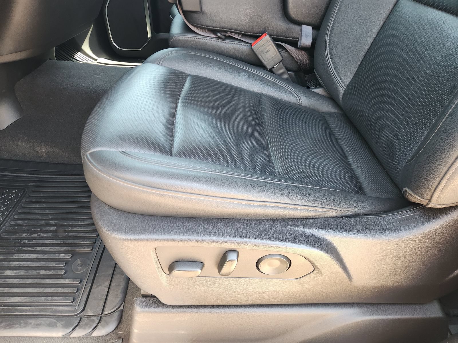 Used 2025 GMC Sierra 1500 SLT RWD image 30