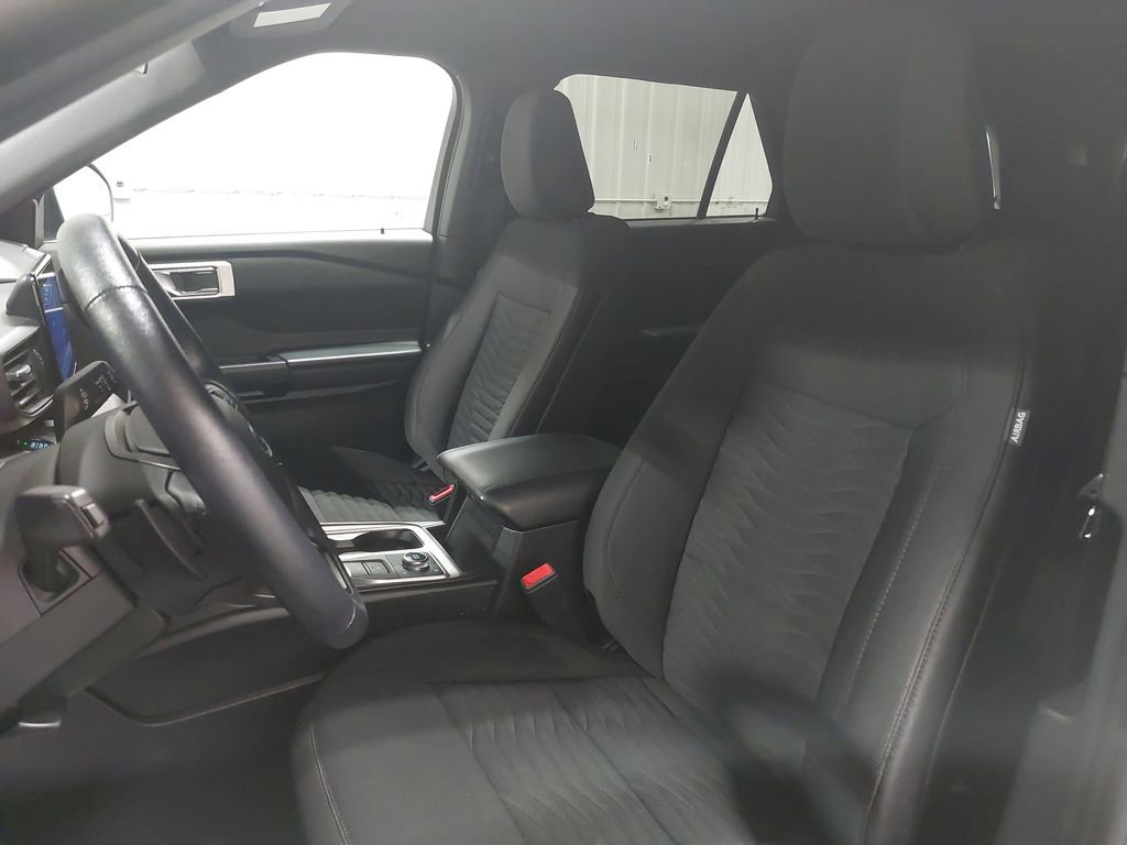 Used 2020 Ford Explorer XLT image 17