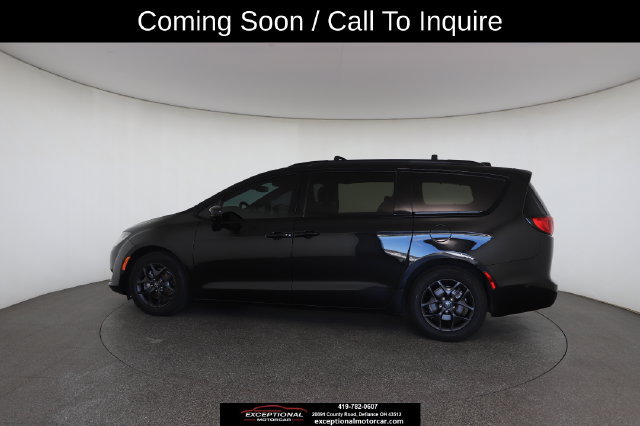 Used 2020 Chrysler Pacifica Touring-L Plus FWD image 8