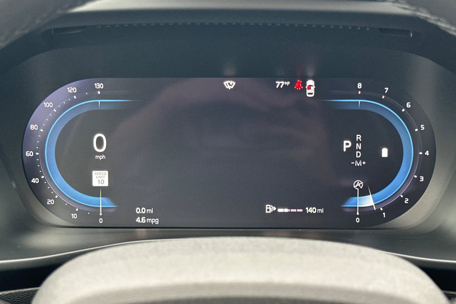 Used 2025 Volvo XC40 B5 Plus image 24