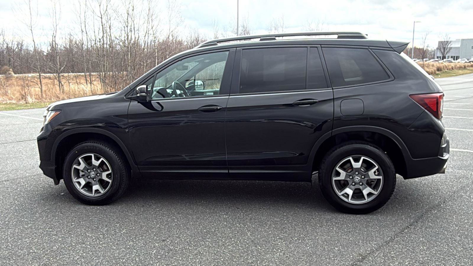 Used 2022 Honda Passport TrailSport image 12