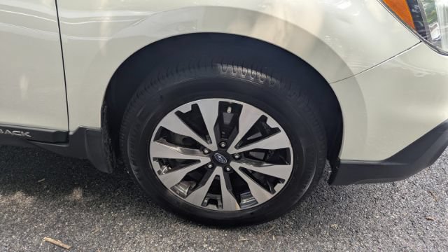 Used 2016 Subaru Outback 2.5i Limited AWD/4WD image 11