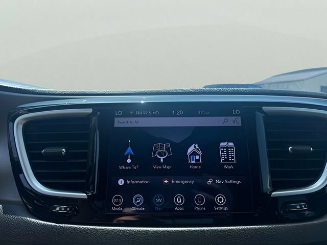 Used 2020 Chrysler Pacifica Touring w/ Advanced Safetytec Group FWD image 20