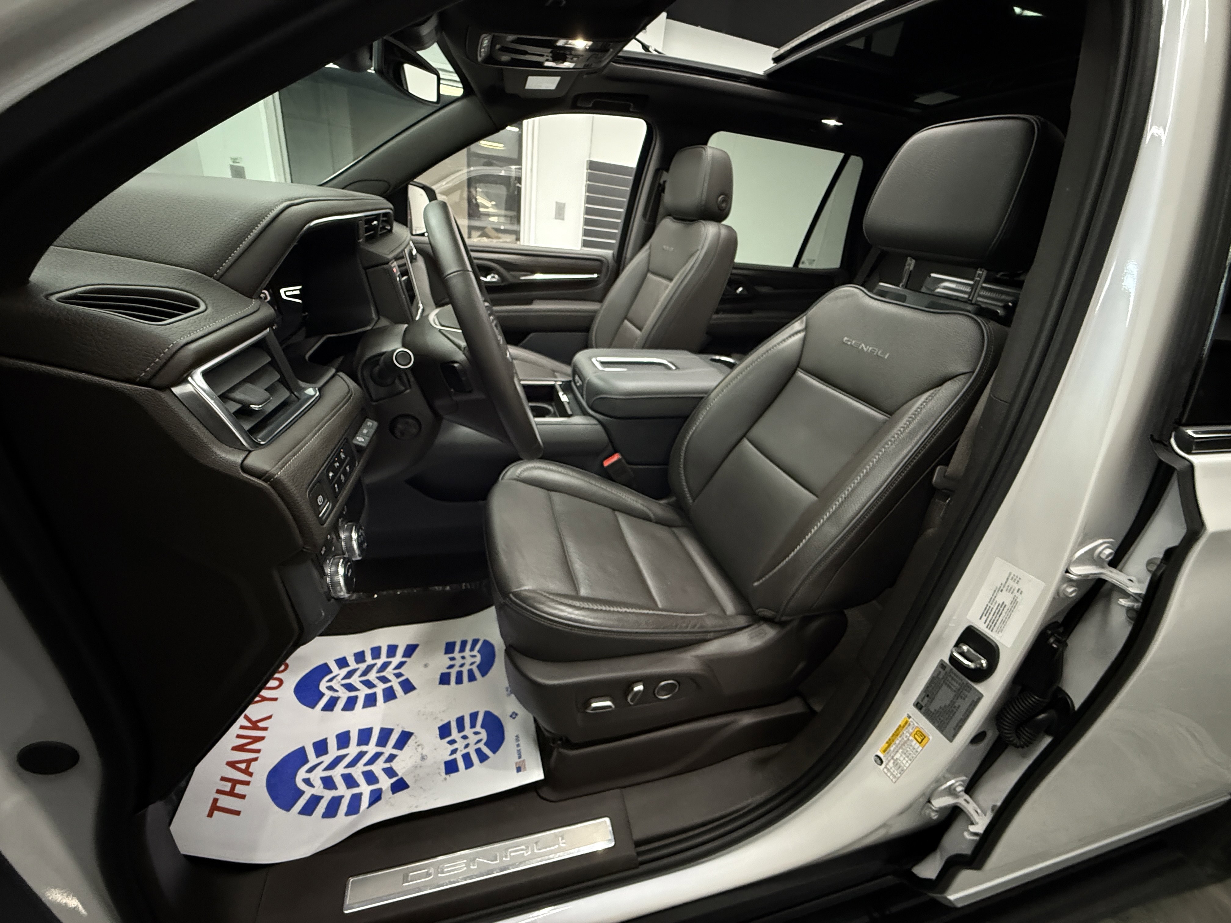 Used 2024 GMC Yukon Denali image 13
