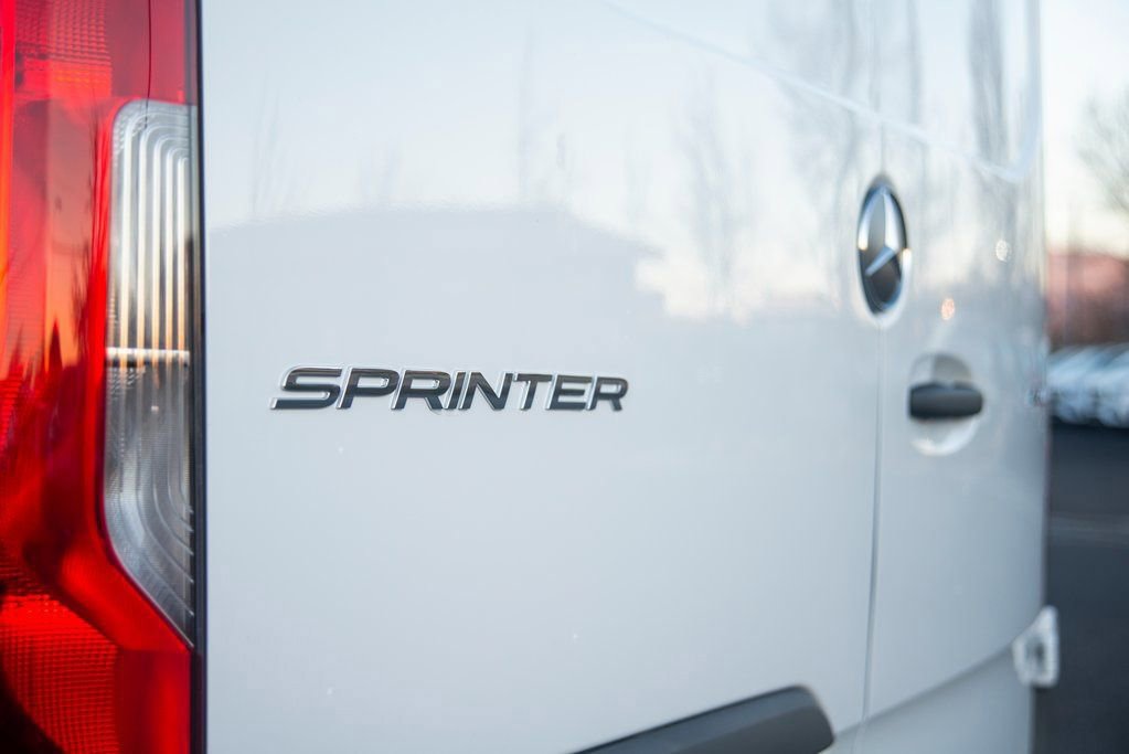 Used 2025 Mercedes-Benz Sprinter 2500 image 17