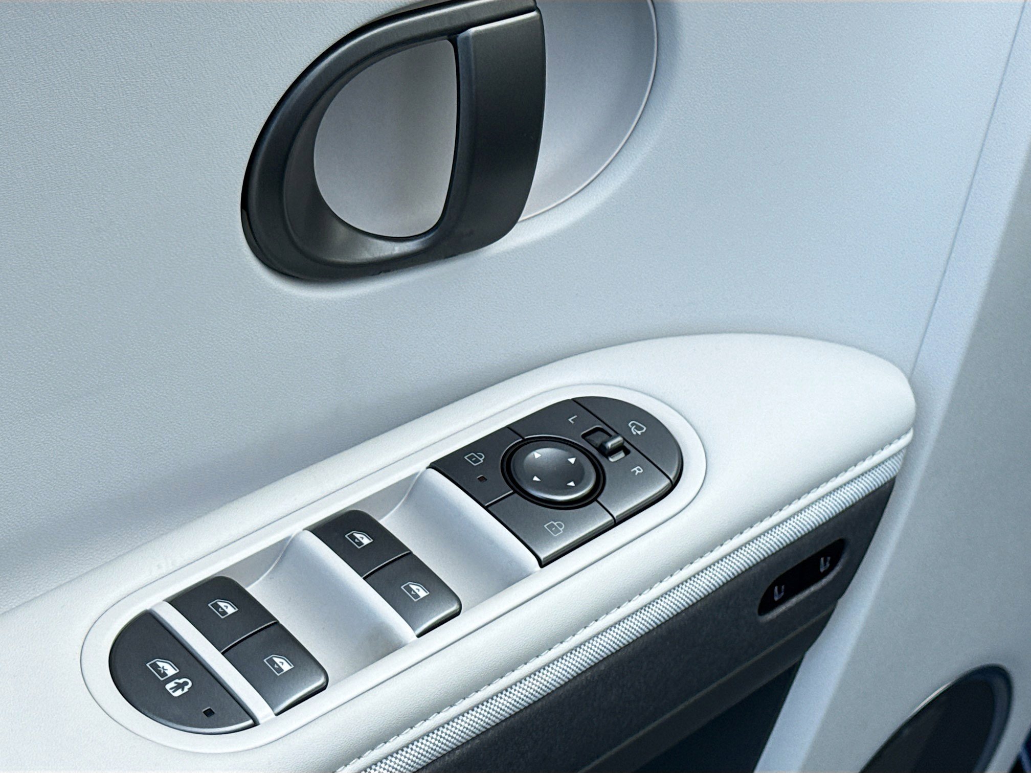 New 2026 Hyundai Ioniq 5 Limited image 8