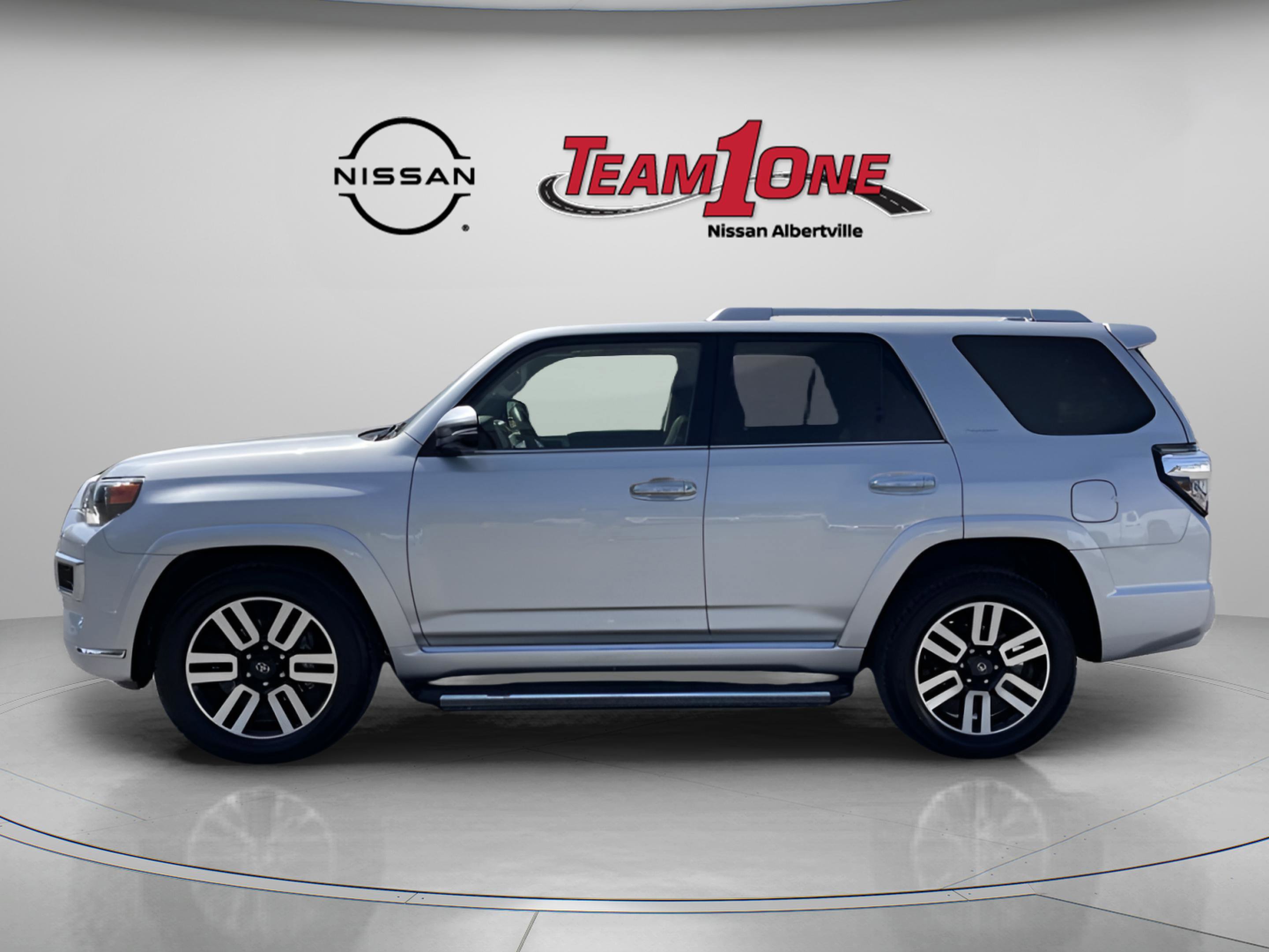 Used 2024 Toyota 4Runner Limited image 5