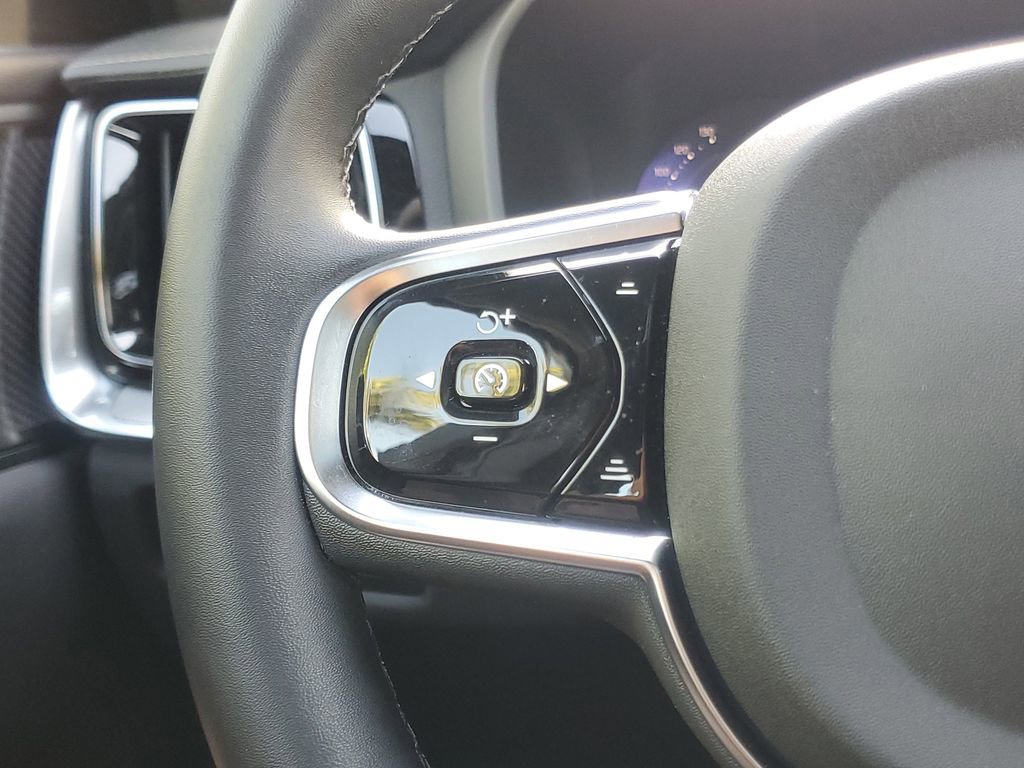Certified 2025 Volvo S60 T8 Ultra AWD/4WD image 20