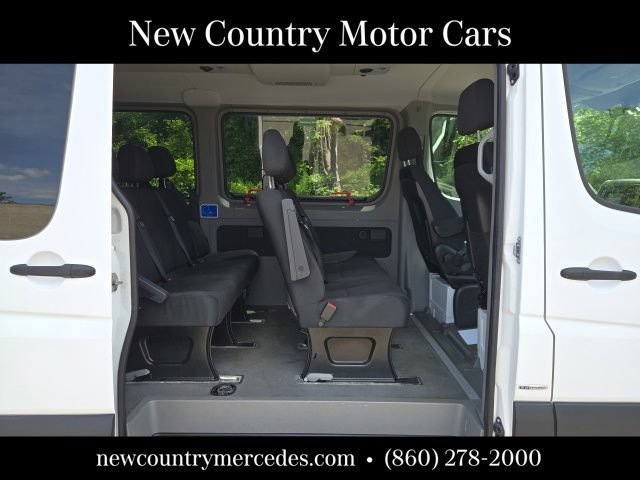 Used 2016 Mercedes-Benz Sprinter 2500 image 11