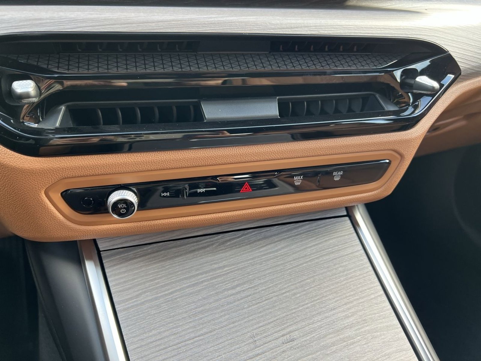 New 2026 BMW 330i xDrive Sedan w/ Premium Package image 15