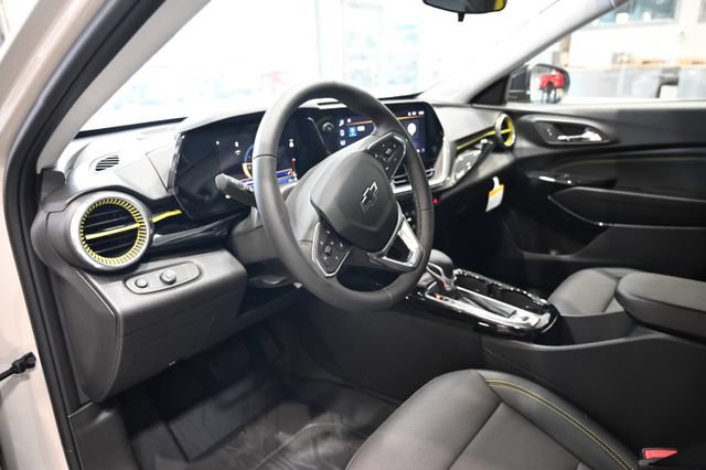 New 2026 Chevrolet Trax ACTIV w/ Sunroof Package FWD image 21