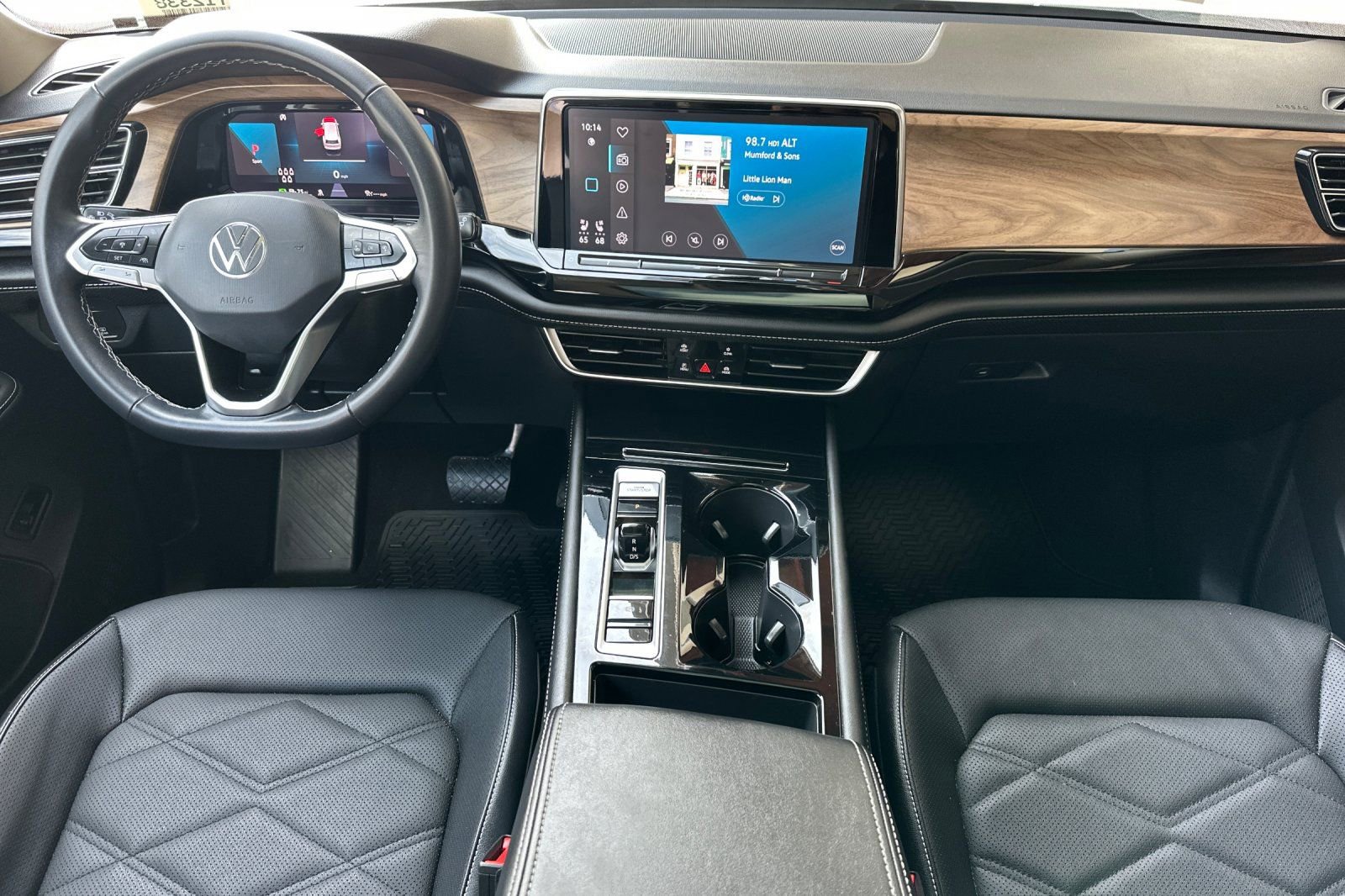 Used 2024 Volkswagen Atlas SE FWD image 16