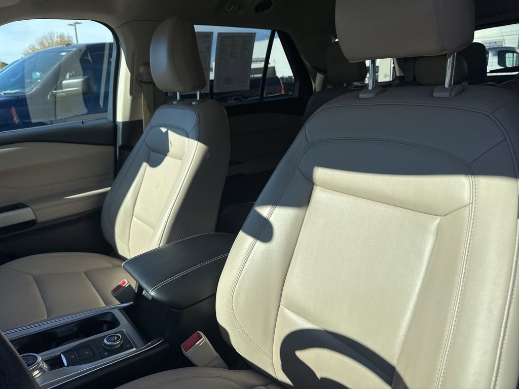 Certified 2024 Ford Explorer XLT w/ Equipment Group 202A image 17