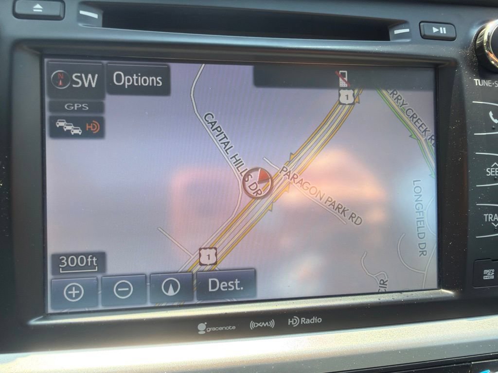 Used 2018 Toyota Highlander XLE AWD/4WD image 12