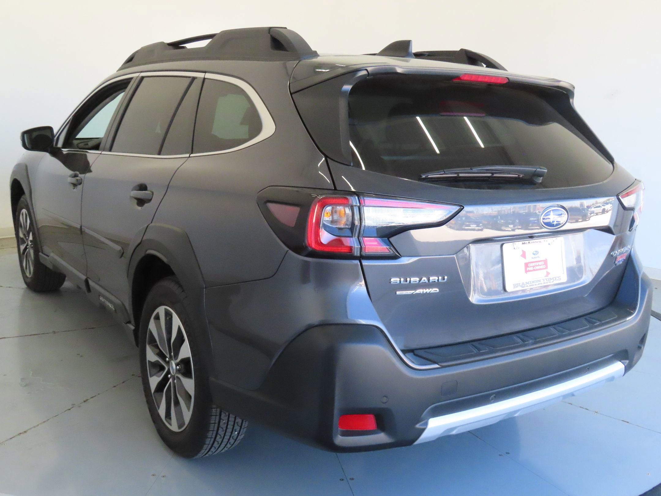 Used 2025 Subaru Outback Limited image 8