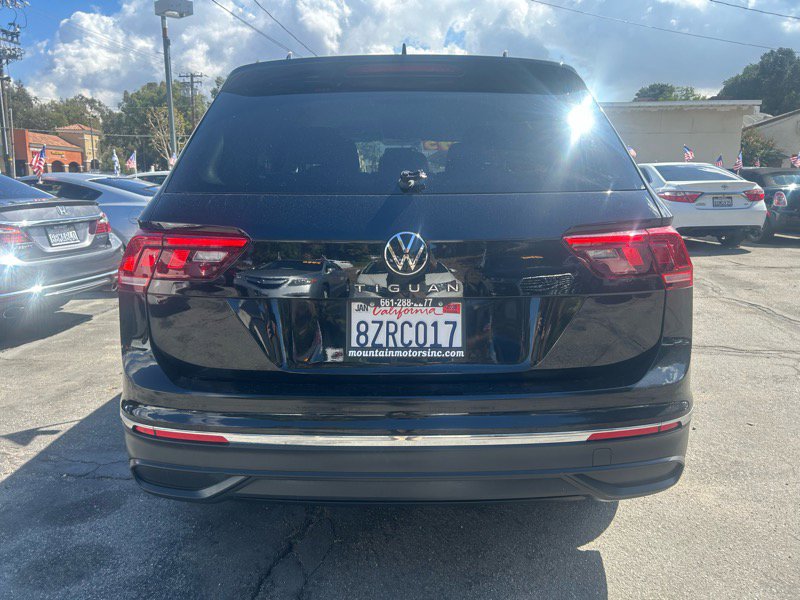 Used 2022 Volkswagen Tiguan S image 4