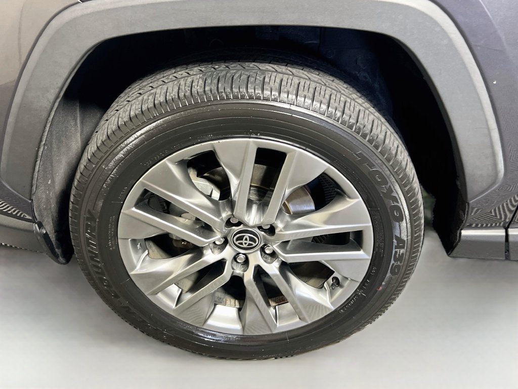 Used 2023 Toyota RAV4 Limited FWD image 11