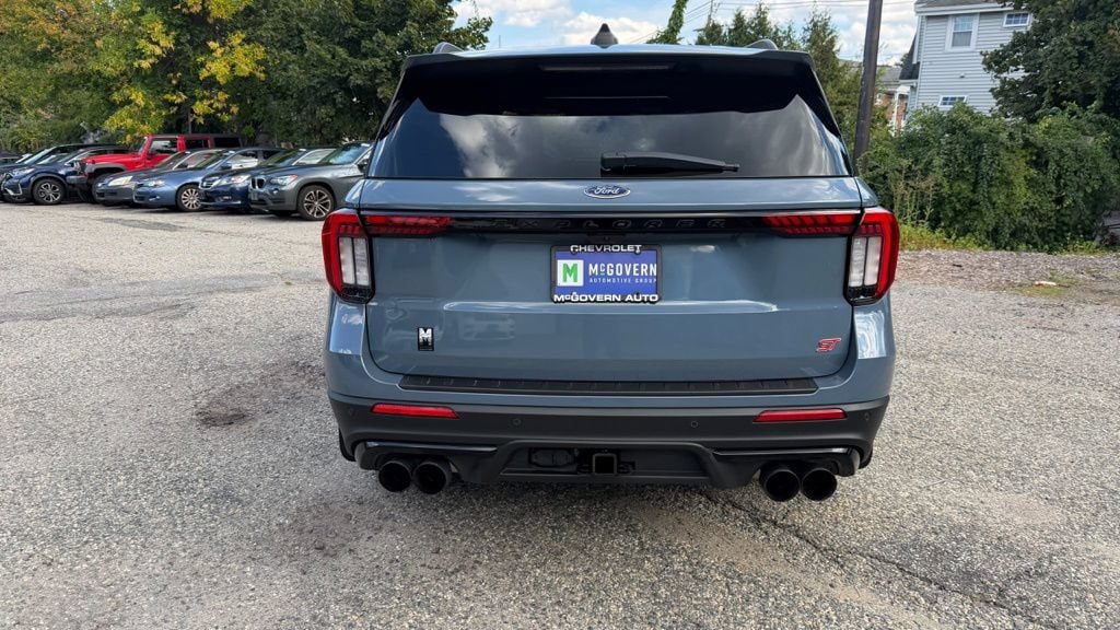 Used 2025 Ford Explorer ST AWD/4WD image 5