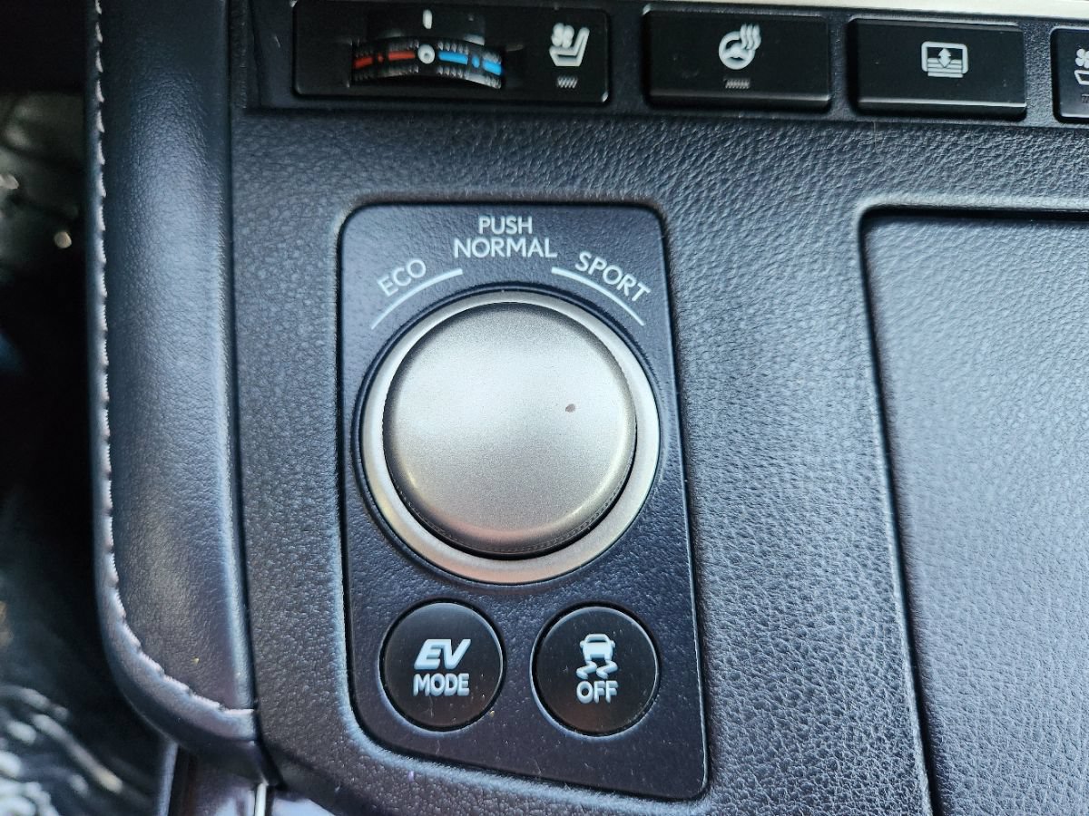 Used 2018 Lexus ES 300h w/ Luxury Package FWD image 18